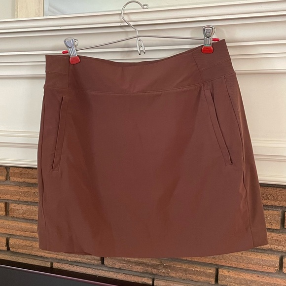 Athleta Dresses & Skirts - Athleta skort, size 6